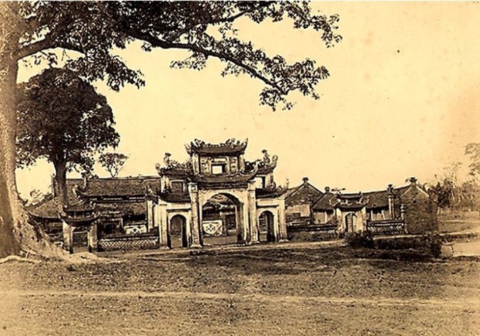 Chùa Phu Ni gần Thành Sơn Tây năm 1884.